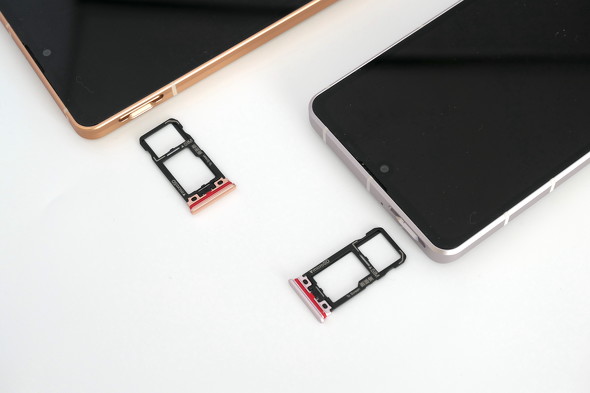 AQUOS sense7